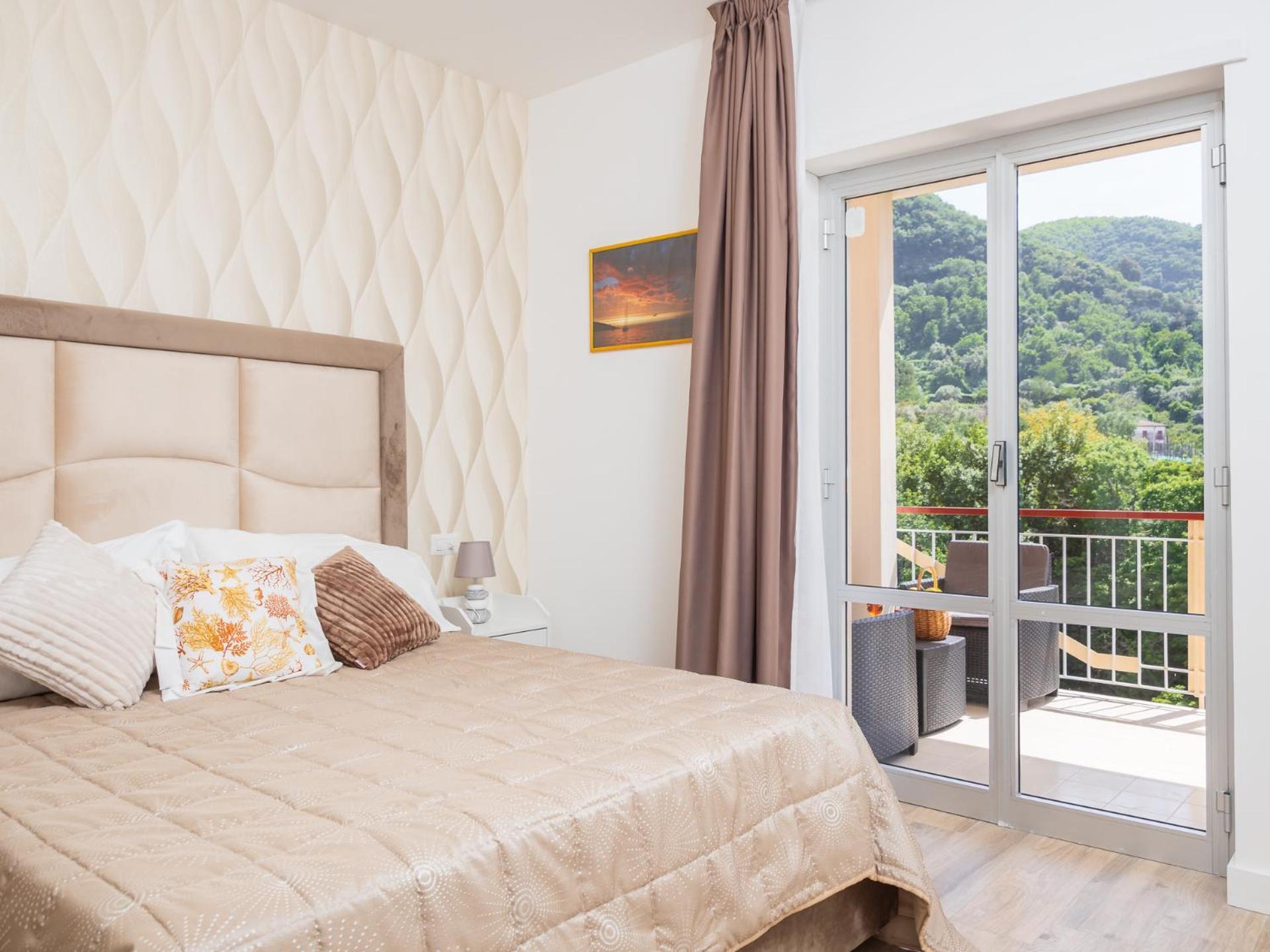 Nonno Angelo - 4 Bedrooms With Free Parking & Seaview Balcony Сорренто Екстер'єр фото